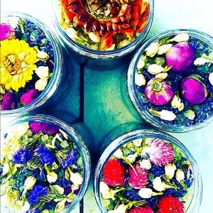 Bath salts
*100% natural Himalayan Pink Salt